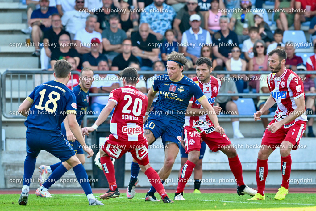 ATUS Velden vs. GAK | #18 Nicolas Manuel Modritz ATUS Velden, #20 Thorsten Schriebl GAK, #10 Lukas Lausegger ATUS Velden, #19 Marco Sebastian Gantschnig GAK, #5 Petar Filipovic GAK, ATUS Velden vs. GAK, ATUS Velden vs. GAK am 26.07.2024 in Villach (Stadion Lind), Austria, (Photo by Bernd Stefan)