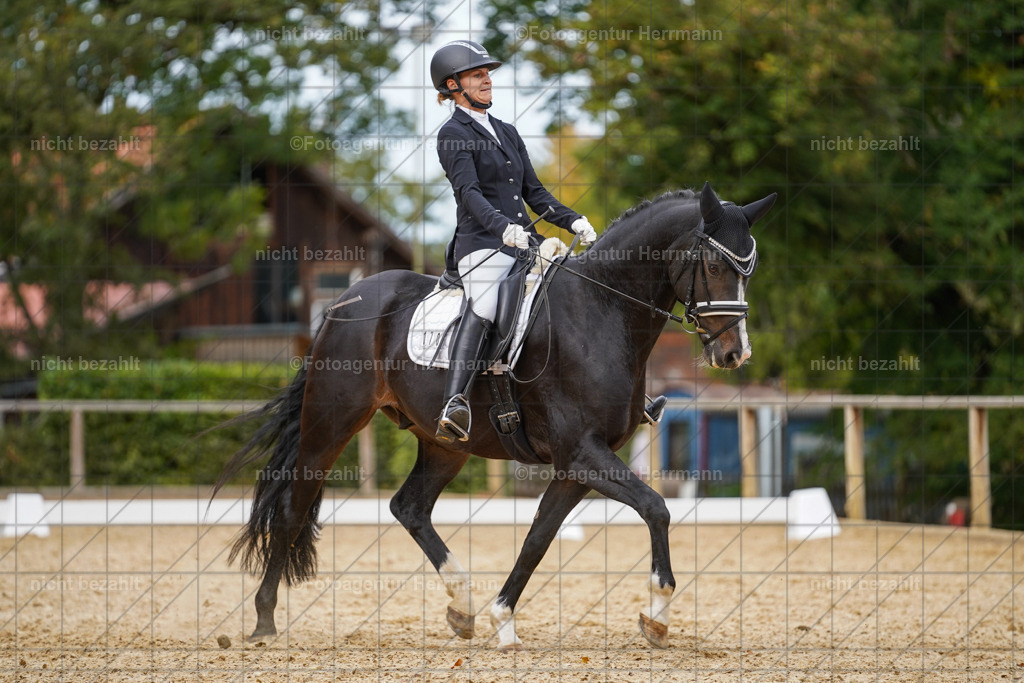 20231007-SN_00654 | Diessen am Ammersee, 2023, Dressur- und Springturnier, Reitsport, Turnierfotografie, Pferdebilder, Reitbilder, Turnierfotografen Bayern, Fotoagentur Herrmann