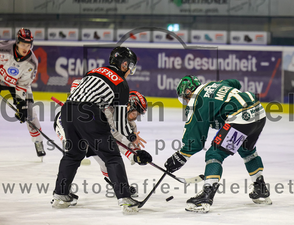 2025-12-14_075_TSV_Erding_gegen_ECDC_Memmingen_Indians | Erding, Deutschland, 14.12.2025:Eishockey, Oberliga Süd 2025 / 2026, 26. Spieltag, TSV Erding gegen ECDC Memmingen Indians, Endergebnis: 1:2Foto: Christian Riedel / fotografie-riedel.net
