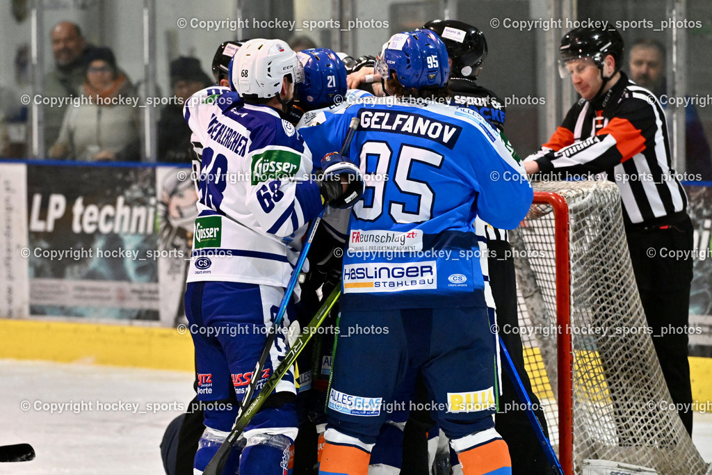 ESC Sparkasse STEINDORF vs. UECR Huben | #95 Gelfanov Ruslan ESC Steindorf, BULOVEC Miha Referee, #68 Unterlercher Martin UECR EISBÄREN HUBEN, ESC Sparkasse STEINDORF vs. UECR Huben, ESC Sparkasse STEINDORF vs. UECR Huben am 30.01.2026 in Steindorf (Ossiachersee Halle), Austria, (Photo by Bernd Stefan)