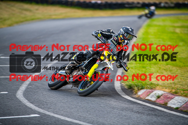 MaZZes_FotoMatrix_220528_5591 | Fotograf Mathias Schmid
Sportfotograf,
Eventfotograf,
Hochzeitsfotograf,
Portraitfotograf