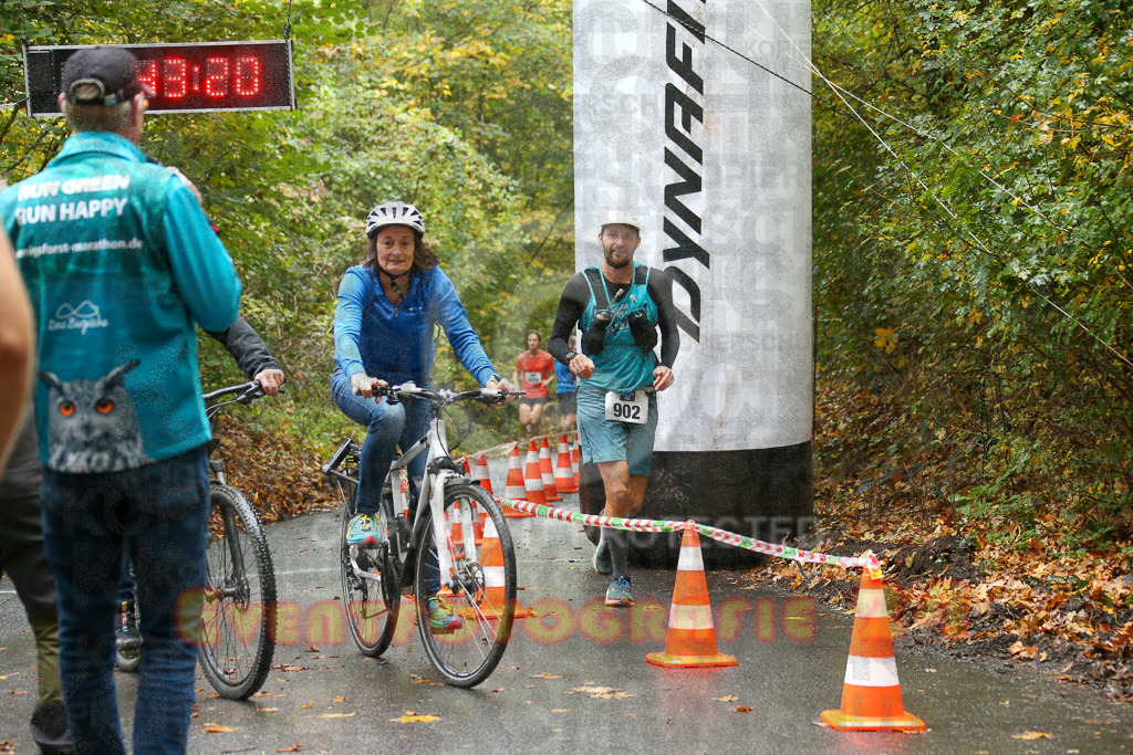 241027_0943_EX1_3362 | Sportfotografie im Rhein-Sieg Kreis, Köln, Bonn, NRW, Rheinland Pfalz, Hessen, etc. Unser Tätigkeitsfeld umfasst den Laufsport vom Volkslauf über den Marathon, Duathlon, Triathon bis zum Ultralauf wie Kölnpfad Ultra oder Schindertrail.