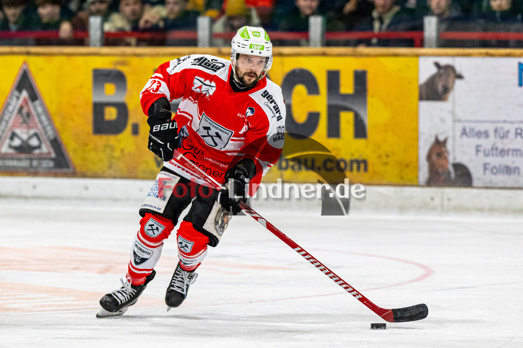Spiel 5 Viertelfinale TSV Peißenberg Miners vs HC Landsberg Riverkings | Eishockey Bayernliga Playoffs 2023/2024, Spiel 5 Viertelfinale TSV Peißenberg Miners vs HC Landsberg Riverkings, 20240301,
Dejan VOGL (Miners 23) in Aktion,
2024-03-01 in Peißenberg (Eisstadion)
23 Dejan VOGL (Miners 23)
Copyright: WolfgangxLindner foto-lindner.de