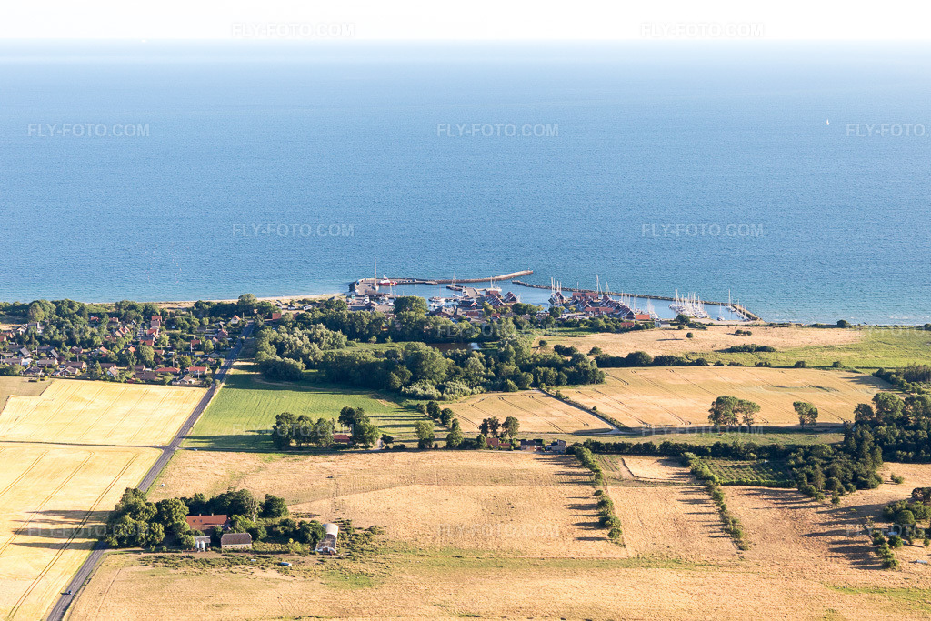 Aerial view: View of the town in Borre in the state Zealand, Denmark. – Photo: IMG_108534.jpg taken on 07/04/2018 by Werner Riehm/FLY-FOTO.com – Resolution of the original: 5472 x 3648 px