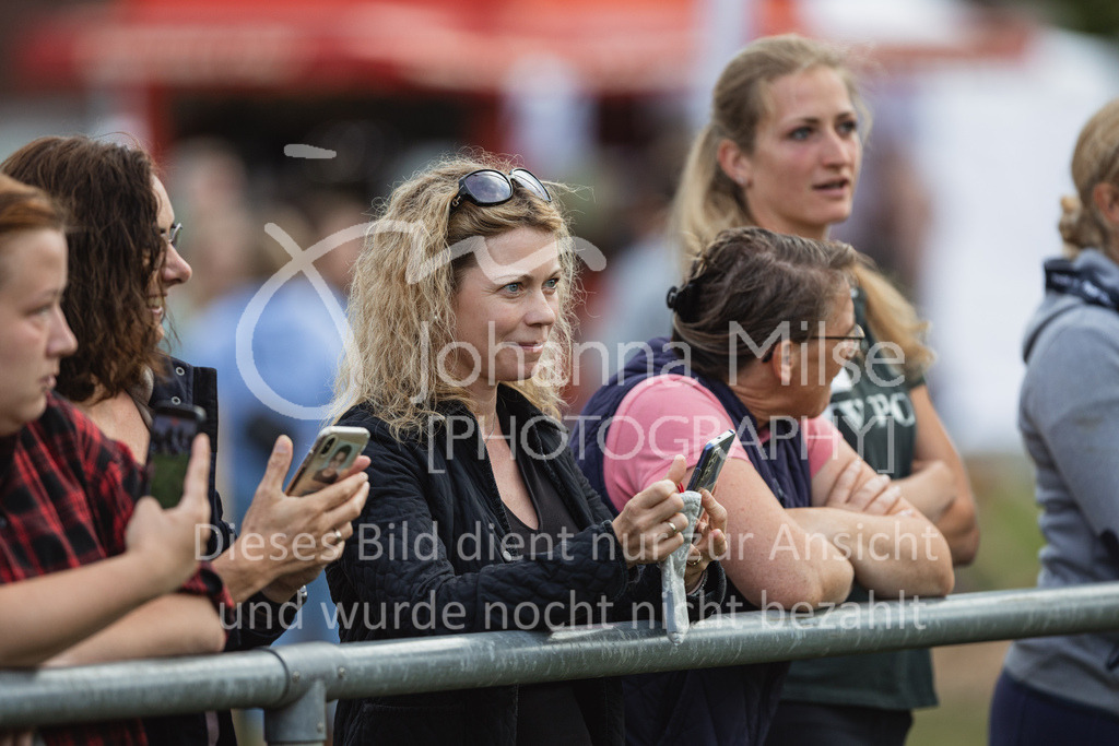 230713_LC_StilA-998 | Deine schönsten Turniermomente als professionelle Fotos! Entdecke hochwertige Pferdesport-Fotografie im Online-Shop. Jetzt Fotos finden & bestellen!