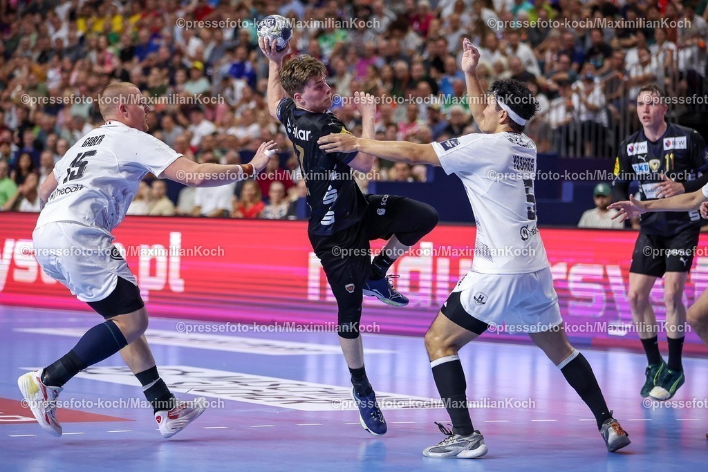 KoeEHF14062501081 | 14.06.2025, Handball, Halbfinale TruckScout24 EHF FINAL4, LANXESS arena Köln, Füchse Berlin - HBC Nantes: Nils Lichtlein  (Fuechse Berlin #17) gegen Matej Gaber (HBC Nantes FRA #15) und Shuichi Yoshida (HBC Nantes FRA #05) 