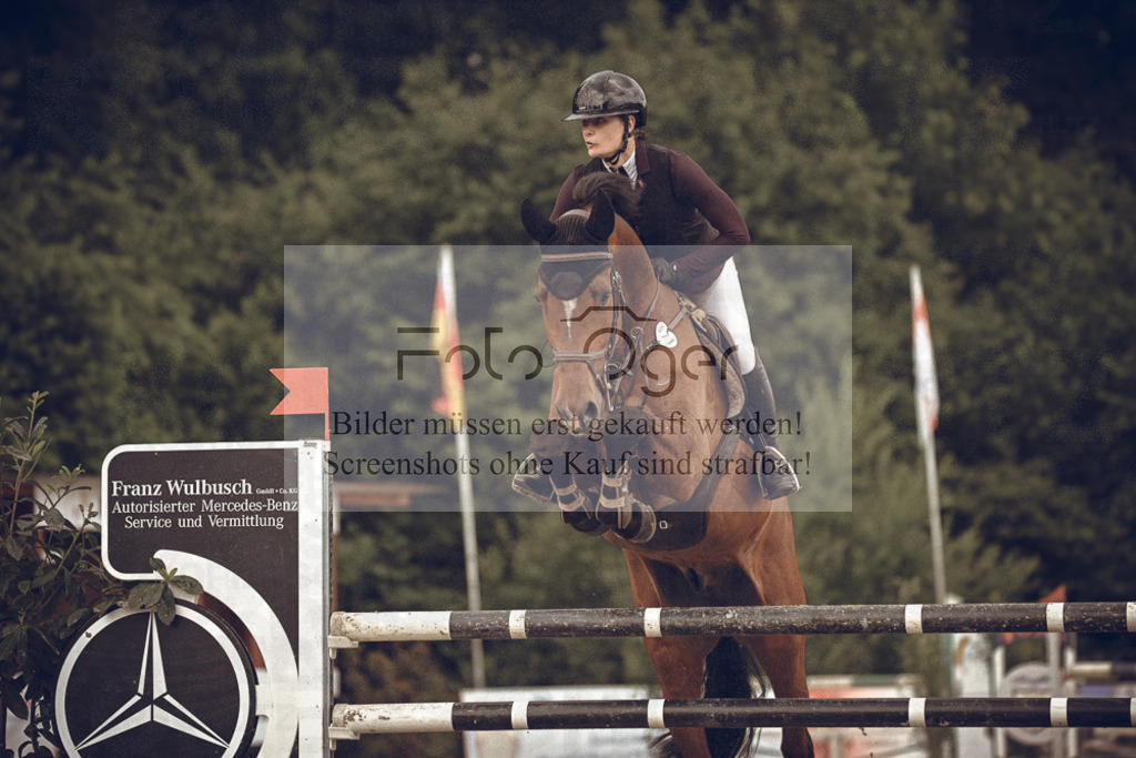 20240531-DOS_6563 | Entdecke hochwertige Reitturnierfotos von Foto Oger. Professionell, emotional und authentisch – jetzt Lieblingsmomente im Shop bestellen.Deutschlandweite Turnierfotografie. - Realisiert mit Pictrs.com