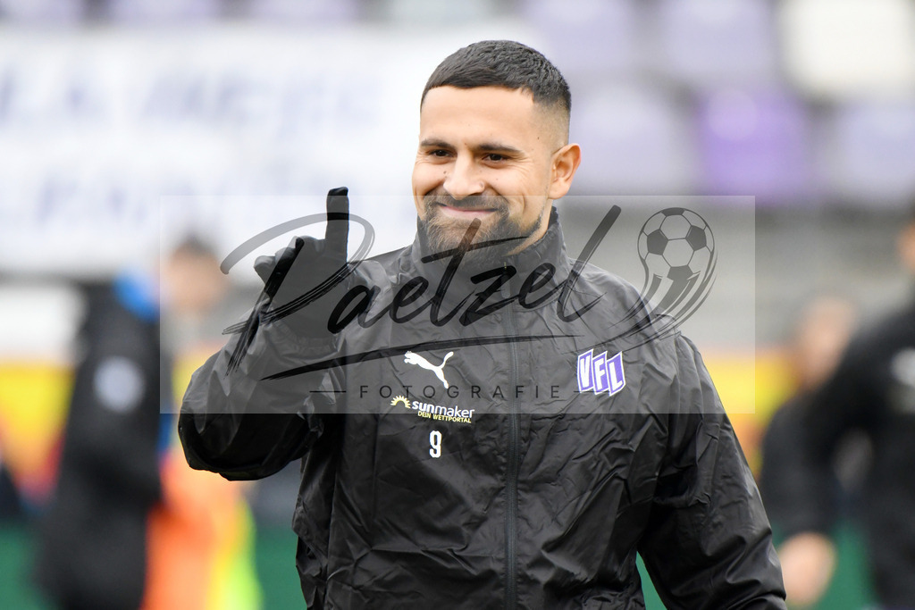 20200208_OSNFCN_0018 | Fußball, Herren: Marcos Alvarez (VfL Osnabrueck) gestikuliert waehrend des Spiels der 2. Bundesliga zwischen VfL Osnabrueck und 1. FC Nuernberg im Stadion an der Bremer Bruecke am 08.02.2020 in Osnabrueck, Deutschland.DFB / DFL REGULATIONS PROHIBIT ANY USE OF PHOTOGRAPHS AS IMAGE SEQUENCES AND/OR QUASI-VIDEO. - Realisiert mit Pictrs.com