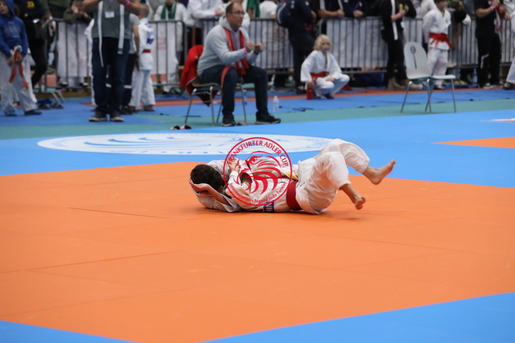 1J7A3138 | Fotos vom Adler Cup - Pictures from Adler Cup

Hier findet Ihr alle Eindrücke und großen Momente der Adler Cup Wochenenden. Here you will find all impressions and great moments of the Adler Cup weekends. - Realisiert mit Pictrs.com