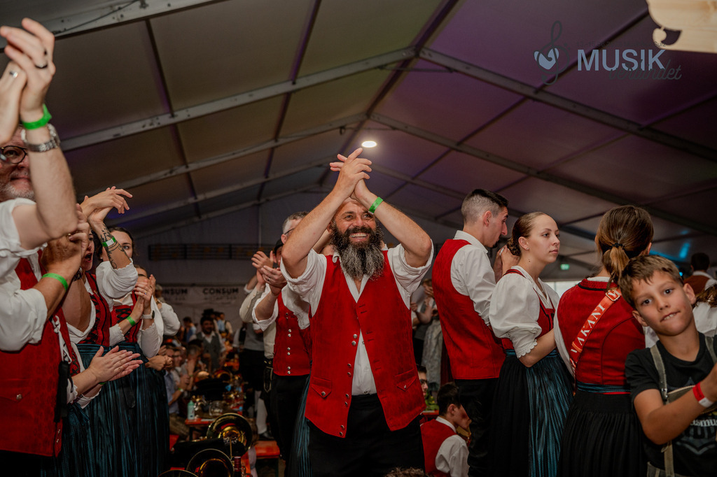 DSC_4732 | "Fussifoto.com – Ihr Ansprechpartner für hochwertige Fotografie! Entdecken Sie kreative Bilder und professionelle Dienstleistungen. Kontaktieren Sie uns für Ihre Projekte!"