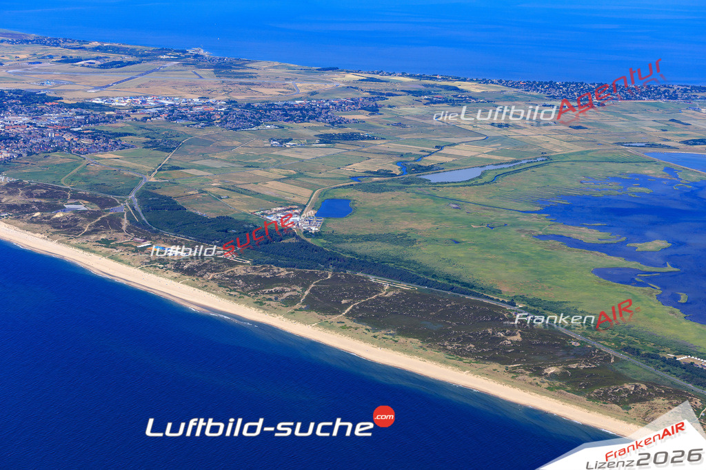 Die Luftbildaufnahme Westerland - Sylt wurde 2018 mittels Flugzeug (keine Drohne) erstellt. Perfekte Schärfe und Druck- Auflösung- Garantiert!