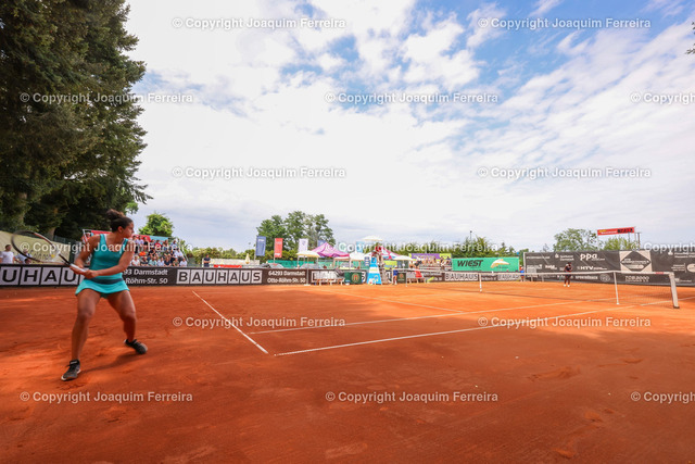 2024.07.20TennisFinaleDa_0053 Kopie | Darmstadt am 21. Juli 2024 xJFAx  48. Internationalen Damen-Tennisturnier des TCB 2000 Darmstadt Finale Angela FITA BOLUDA (ESP) vs Victoria MBOKO (CAN) Bild: v. li. Übersicht, Center Court - Realisiert mit Pictrs.com