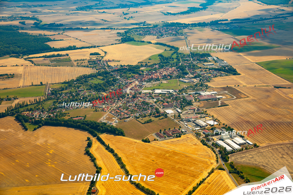 Das Luftbild der Stadt Römhild wurde 2022 vom Flugzeug heraus erstellt (keine Drohnen-Aufnahmen) Aufnahmehöhe ca.450 Meter- hohe Bildauflösung und Druck-Qualität. Garantiert!