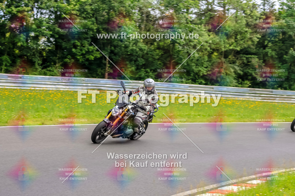 VBK-7309 | Hier findet Ihr Bilder von Touristenfahrten auf der Nürburgring Nordschleife oder von anderen Veranstaltungen die ich besucht habe. Viel Spass beim Durch Schauen 