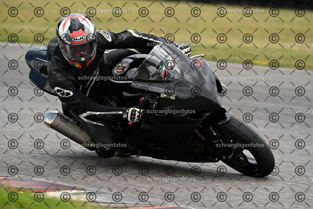 25bt02-0632 | markuskiefer.com - Realisiert mit Pictrs.com