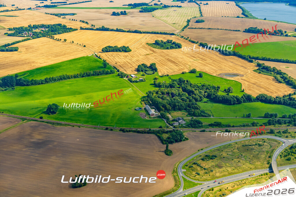 Schrägluftbild    Altefähr - Das Luftbild wurde 2025 vom UL-Flugzeug heraus erstellt (ohne Drohne- keine Drohnenaufnahme ) - Hochauflösende Luftaufnahme -Nicht vergleichbar mit Google Maps oder Satelittenbilder- Die Geschenkidee !Mit Lizenz und Bildrechte bestellbar