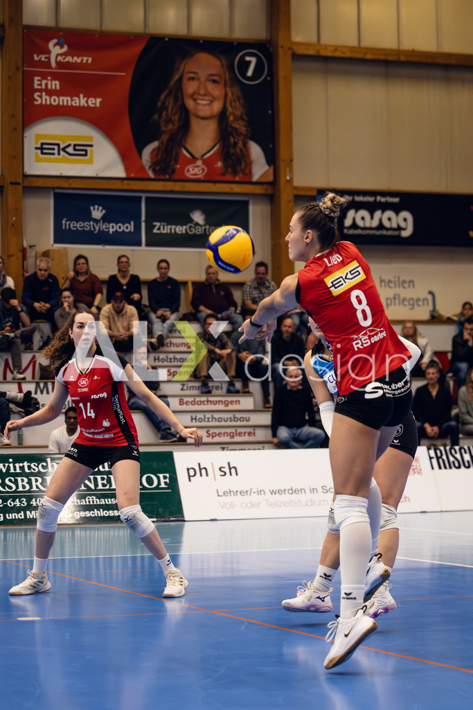 Volleyball I Frauen I Saison 2025-2026 I Volleyball NLA | Women I Round 14 I VC Kanti Schaffhausen - NLZ Volleyball Academy Zürich I 16.01.2026 | VC Kanti Schaffhausen - 8 Lina-Marie Lieb (DE) – Aussen - Realisiert mit Pictrs.com