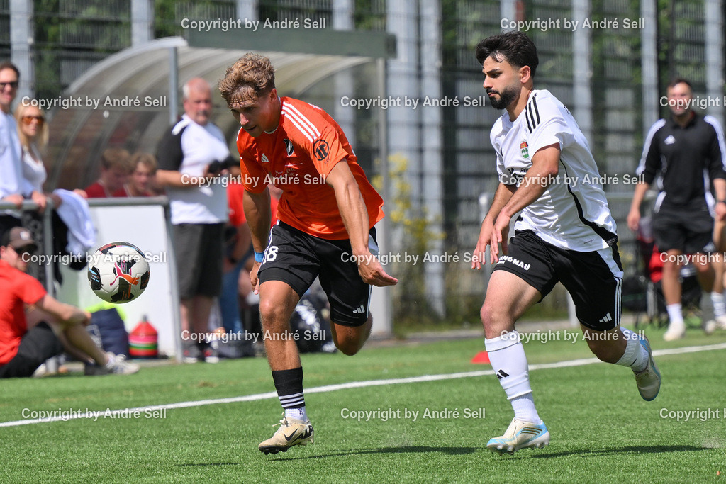PSV Neumünster vs VfR Neumünster | Abbas Sharba (TSVK #6) vs Michel Feldkamp (Heikendorf #18) / Fußball-Landesliga Männer 2026/2027 / TSV Kronshagen vs Heikendorfer SV / 01.08.26 - Realisiert mit Pictrs.com