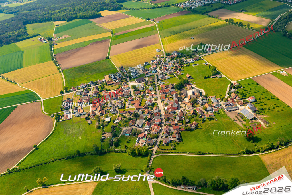 Das Luftbild zeigt : Schwarzach Pyrbaum - Die Luftaufnahme wurde 2024 vom UL-Flugzeug aus erstellt ( keine Drohne ) - Hochauflösende Luftaufnahme - Für grossformatige Ausdrucke geeignet. Die Geschenkidee !Mit Lizenz und Bildrechte bestellbar