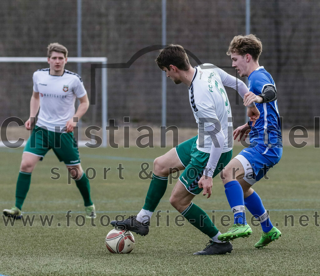 2024-02-17_013_FC_Schwaig_gegen_SV_Kranzberg | Marzling, Deutschland, 17.02.2024:
Fußball, Landesliga Südost 2023 / 2024, Testspiel, FC Schwaig gegen SV Kranzberg, Endergebnis: 4:1

Mario Simak (FC Schwaig, #5), Johannes Lühr (SV Kranzberg, #13)

Foto: Christian Riedel / fotografie-riedel.net