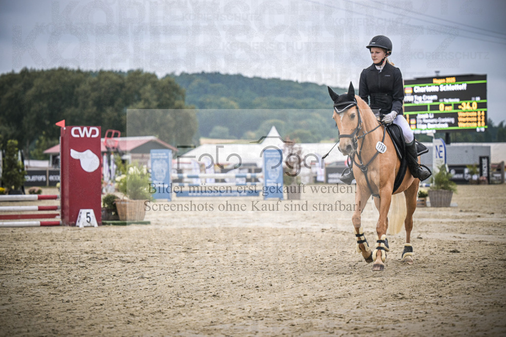 DOS_0262 | Entdecke hochwertige Reitturnierfotos von Foto Oger. Professionell, emotional und authentisch – jetzt Lieblingsmomente im Shop bestellen.Deutschlandweite Turnierfotografie. - Realisiert mit Pictrs.com