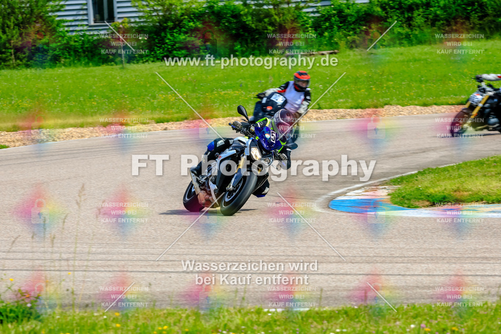 MotoTeam-8992 | Hier findet Ihr Bilder von Touristenfahrten auf der Nürburgring Nordschleife oder von anderen Veranstaltungen die ich besucht habe. Viel Spass beim Durch Schauen 