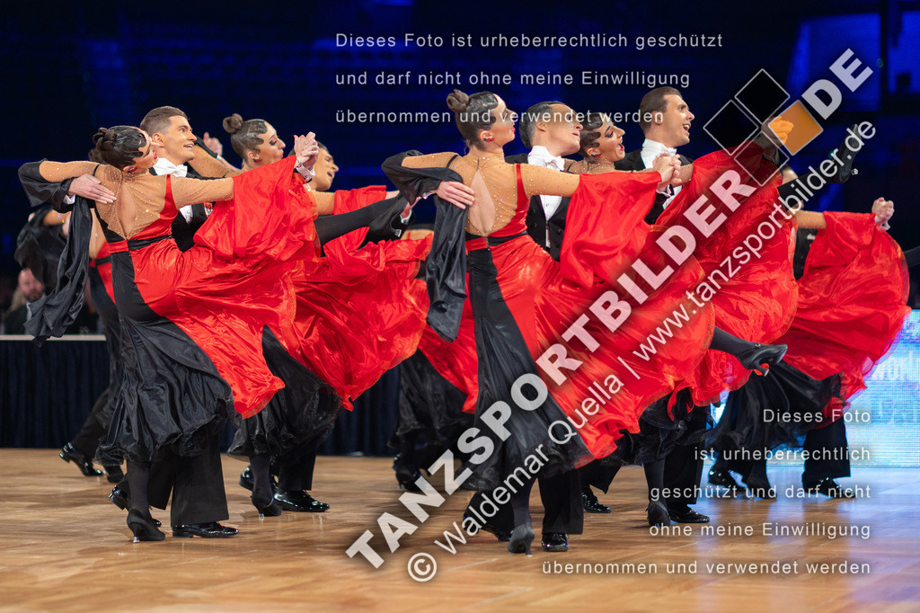 20251206-02949 | Hier finden Sie Tanz Bilder vom Latein und Standard Formationen tanzen. Sportbilder vom Tanzsport. Schöne Fotos und von Weltmeisterschaft, Europameisterschaft, Bundesliga, Regionalliga, Oberliga und Landesliga sowie von GOC Stuttgart, DanceComp, WM Bremen