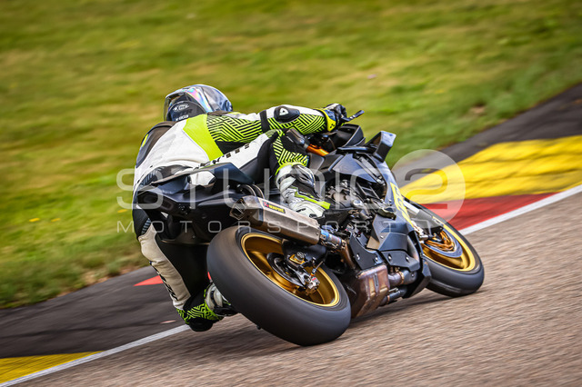 0137-240809_SR-015_137 | Deine Full-Service-Agentur für ✔️Videoproduktionen und ✔️Motorsportfotografie Jetzt Angebot anfragen!