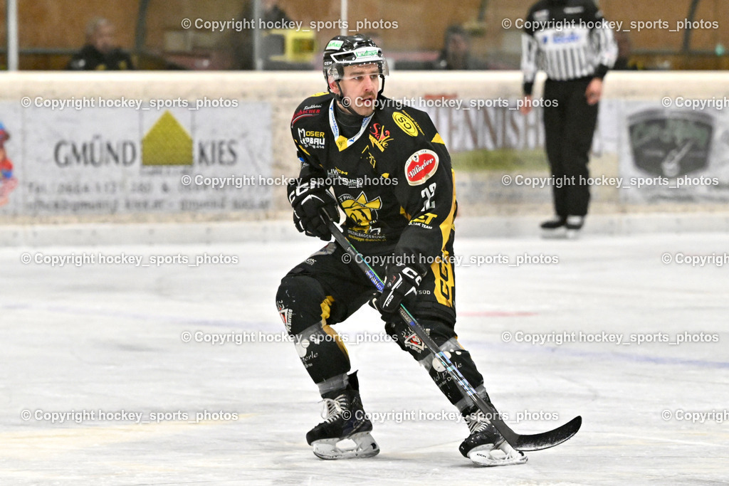 MET PHOTOVOLTAIK HORNETS SPITTAL vs. 1. EHC ALTHOFEN | #22 Thaler Tim EC Hornets Spittal, MET PHOTOVOLTAIK HORNETS SPITTAL vs. 1. EHC ALTHOFEN, MET PHOTOVOLTAIK HORNETS SPITTAL vs. 1. EHC ALTHOFEN am 10.01.2026 in Spittal an der Drau (Eissportzentrum Spittal), Austria, (Photo by Bernd Stefan)