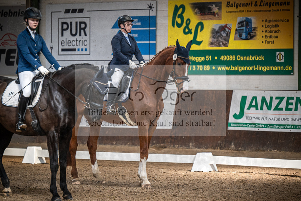 DOS_0337 | Entdecke hochwertige Reitturnierfotos von Foto Oger. Professionell, emotional und authentisch – jetzt Lieblingsmomente im Shop bestellen.Deutschlandweite Turnierfotografie. - Realisiert mit Pictrs.com