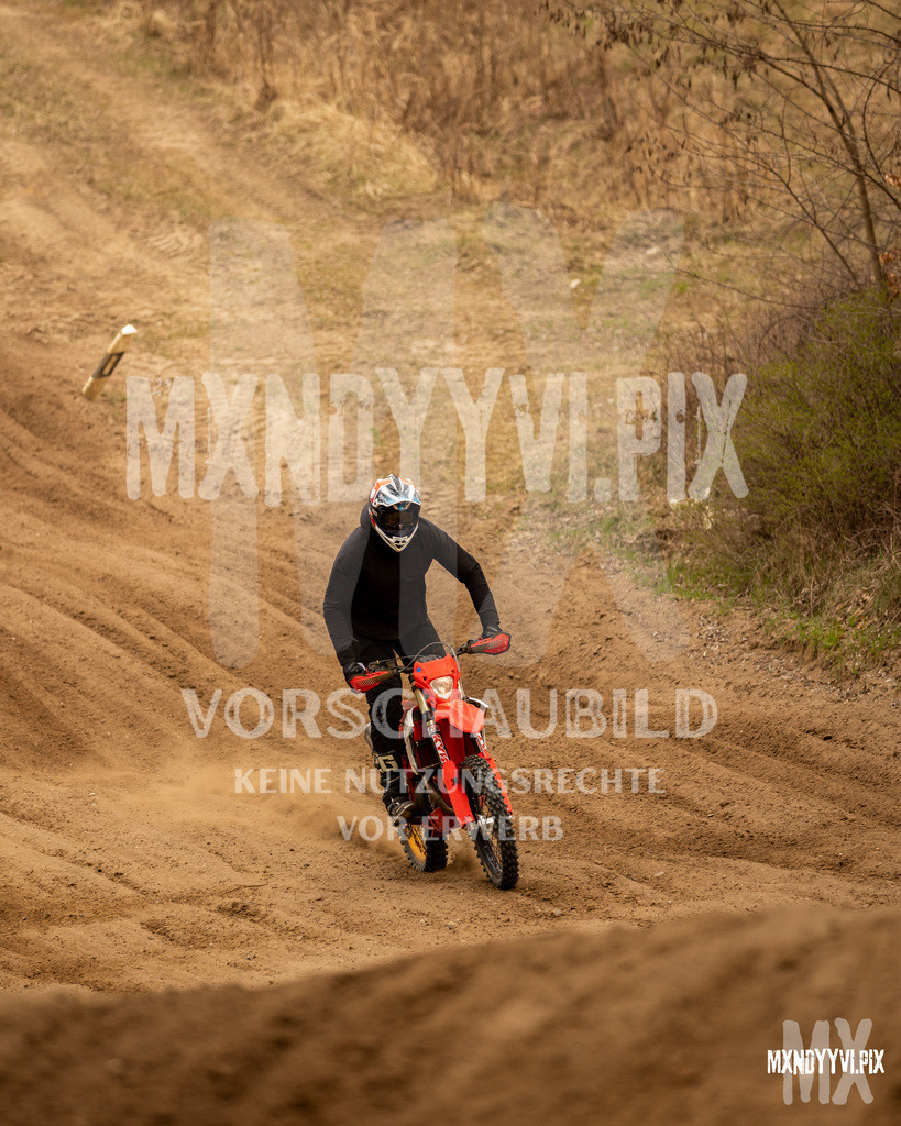 866A1944 | mxndyyvipix