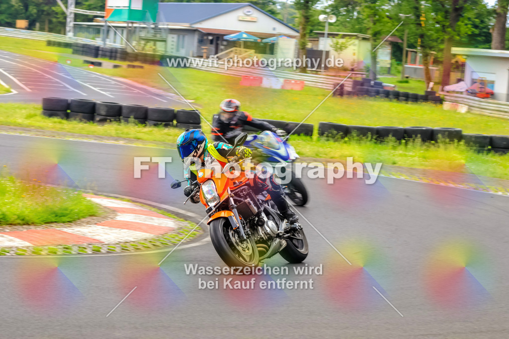 VBK-7744 | Hier findet Ihr Bilder von Touristenfahrten auf der Nürburgring Nordschleife oder von anderen Veranstaltungen die ich besucht habe. Viel Spass beim Durch Schauen 