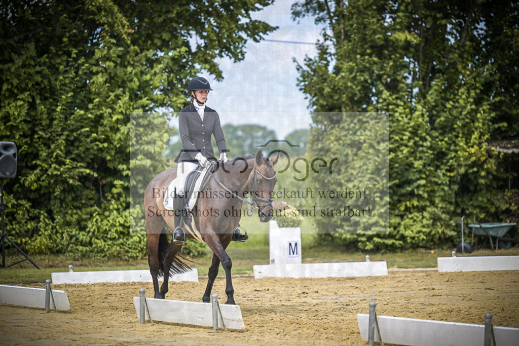 DOS_2238 | Entdecke hochwertige Reitturnierfotos von Foto Oger. Professionell, emotional und authentisch – jetzt Lieblingsmomente im Shop bestellen.Deutschlandweite Turnierfotografie. - Realisiert mit Pictrs.com