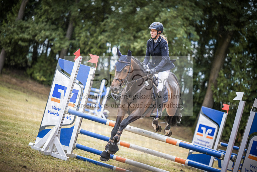 DOS_0323 | Entdecke hochwertige Reitturnierfotos von Foto Oger. Professionell, emotional und authentisch – jetzt Lieblingsmomente im Shop bestellen. - Realisiert mit Pictrs.com