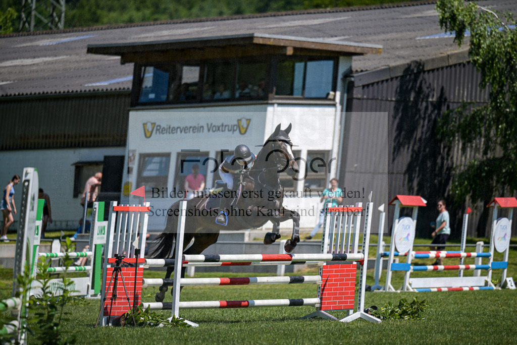 Reitturnier Voxtrup | Entdecke hochwertige Reitturnierfotos von Foto Oger. Professionell, emotional und authentisch – jetzt Lieblingsmomente im Shop bestellen.Deutschlandweite Turnierfotografie. - Realisiert mit Pictrs.com