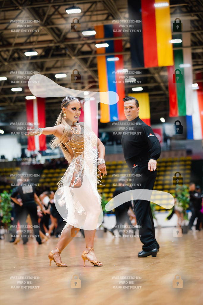 Hessen Tanzt WDSF Open Senior I Latin 4th (213) James Johansson _ Leila Frovik (Sweden)-2025-05-17-2201 | Webshop for digital downloads and prints of dance sport, event & show photographer Julian Link - Realisiert mit Pictrs.com