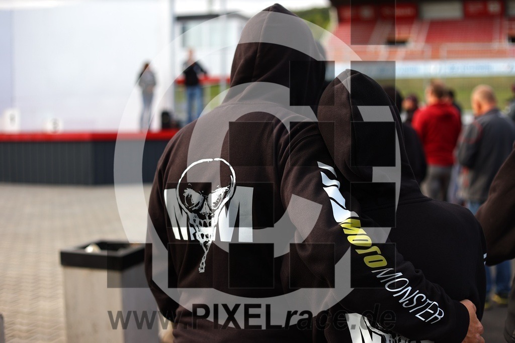 social-20250823_03948 | Schöne Erinnerungen an spannende Momente - das festzuhalten ist unser Job. PIXELrace.de ist seit 2003 auf den Rennstrecken Europas unterwegs um die Action draußen beim Fahren und die wunderbare Stimmung imm Fahrerlager für euch einzufangen.