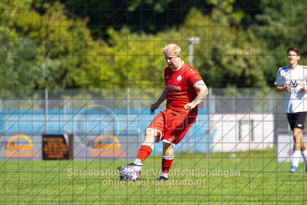 20260906_130629_0062_(c)_by_PhotoPeet | #,1.FC Donzdorf II (rot) vs. SGM Jebenhausen-Bezgenriet (weiß), Fußball, Kreisliga A3 - Bezirk Neckar/Fils, 02. Spieltag, Saison 2026/2027, Rasenplatz Lautertal Stadion, Süßener Straße 16, 73072 Donzdorf, 06.09.2026 - 13:00 Uhr,Foto: PhotoPeet / Sport- &amp; Eventfotografie / Peter Harich