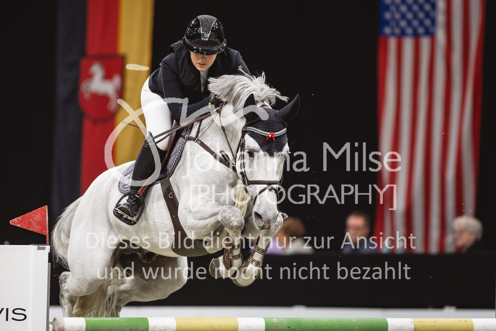 231028_Oldenburg_S1-Spr_Amateure-212 | Deine schönsten Turniermomente als professionelle Fotos! Entdecke hochwertige Pferdesport-Fotografie im Online-Shop. Jetzt Fotos finden & bestellen!