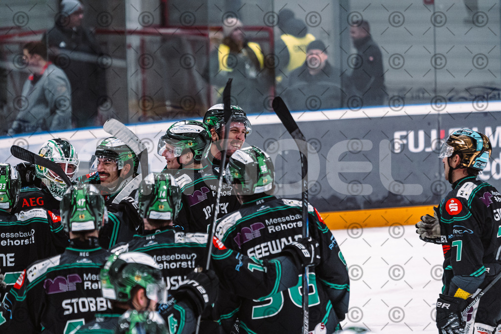Alligators_vs_Memmingen_05_12_2025-203 | Höchstadt Alligators Fotogalerie: Eishockey-Action aus Franken. Professionelle Spielfotos, Portraits & Stadionbilder zum Download. Jetzt entdecken! - Realisiert mit Pictrs.com