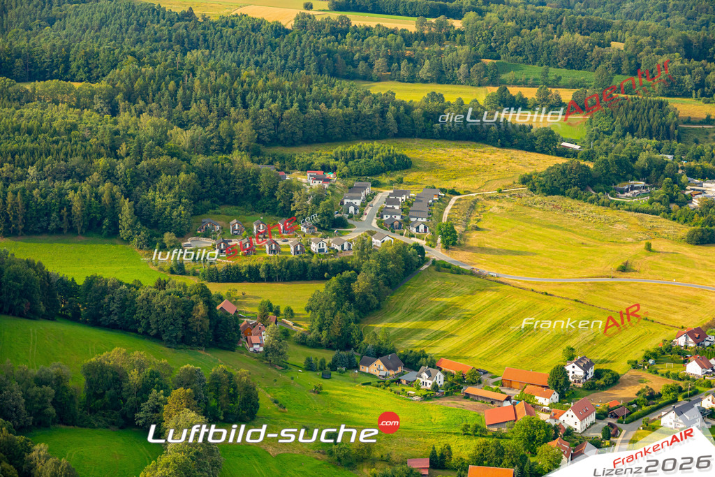 Das Luftbild zeigt : Obernsees Mistelgau - Die Luftaufnahme wurde 2024 vom UL-Flugzeug aus erstellt ( keine Drohne ) - Hochauflösende Luftaufnahme - Für grossformatige Ausdrucke geeignet. Die Geschenkidee !Mit Lizenz und Bildrechte bestellbar