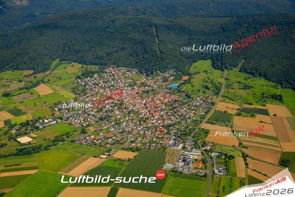 Das Luftbild zeigt :  Mönchberg - Die Luftaufnahme wurde 2024 vom UL-Flugzeug aus erstellt ( keine Drohne ) - Hochauflösende Luftaufnahme - Für grossformatige Ausdrucke geeignet. Die Geschenkidee !Mit Lizenz und Bildrechte bestellbar