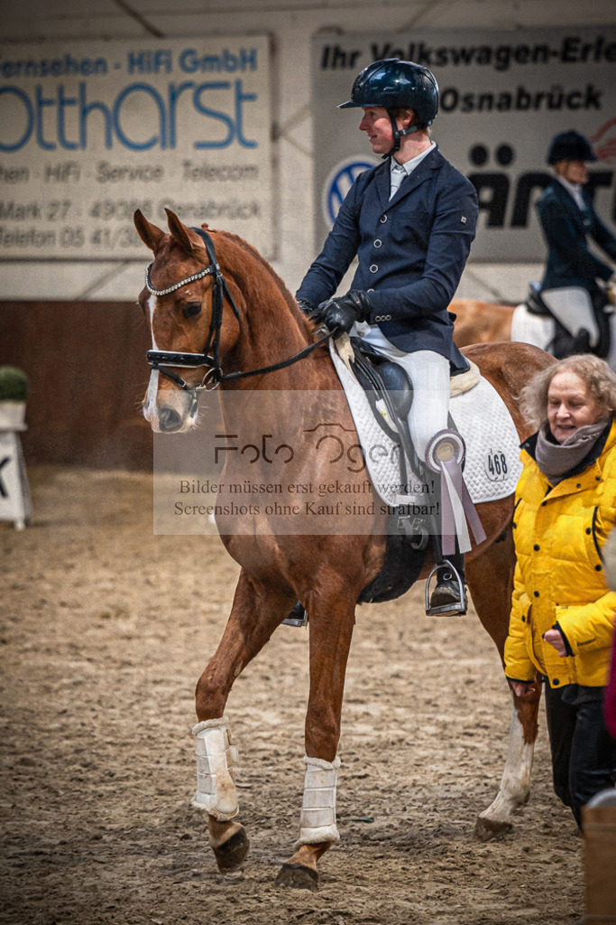 Hallenreittunier Voxtrup 2023 | Entdecke hochwertige Reitturnierfotos von Foto Oger. Professionell, emotional und authentisch – jetzt Lieblingsmomente im Shop bestellen.Deutschlandweite Turnierfotografie. - Realisiert mit Pictrs.com
