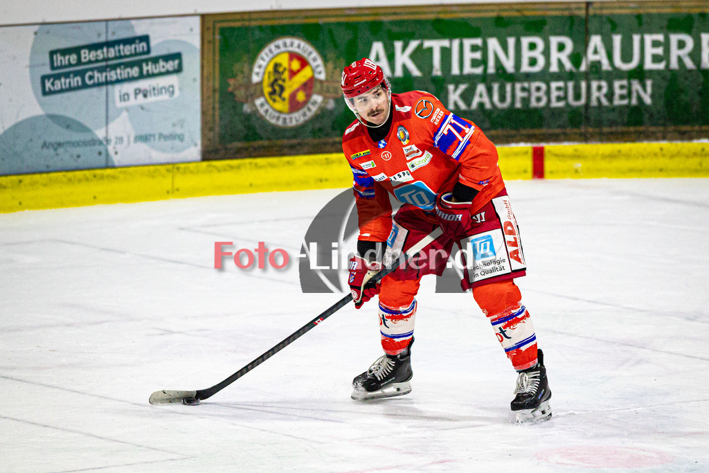 EC Peiting vs Deggendorder SC | Eishockey Oberliga Süd Vorrunde 2024/2025, EC Peiting vs Deggendorder SC, 20241117,Colin VAN DEN HURK (ECP 71) in Aktion,2024-11-17 in Peiting (Eisstadion)Colin VAN DEN HURK (ECP 71)Copyright: WolfgangxLindner foto-lindner.de