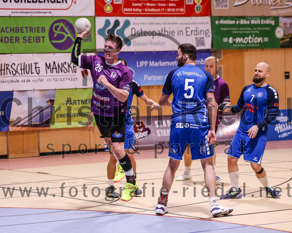 2024-11-09_009_SpVgg_Altenerding_II_gegen_HC_Deggendorf | Erding, Deutschland, 09.11.2024:Handball, Bezirksliga Männer Ost 2024 / 2025, 4. Spieltag, SpVgg Altenerding II gegen HC Deggendorf, Endergebnis: 25:24Foto: Christian Riedel / fotografie-riedel.net