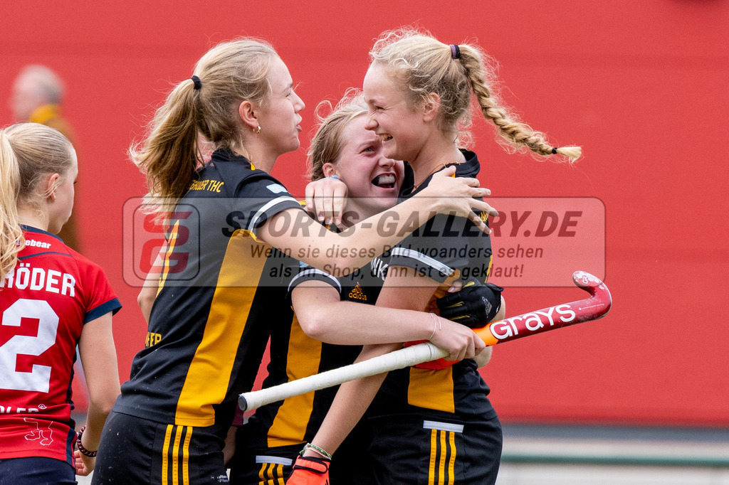 SFE_20231022_0144 | Deutsche Meisterschaft Weibliche U16 Finale Berliner HC - Harvestehuder THC am 22.10.2023 in Köln (Düsseldorfer Hockeyclub 1905 e.V.), Photo: Stephan Fehrmann 2023 (Sports-Gallery)
