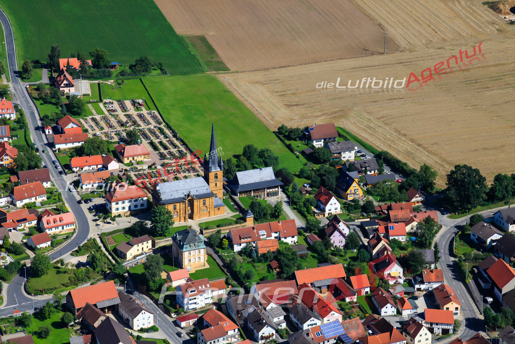 Luftbild von  Litzendorf - Luftaufnahme wurde 2010 von https://frankenair.de mittels Flugzeug (keine Drohne) erstellt - die Geschenkidee