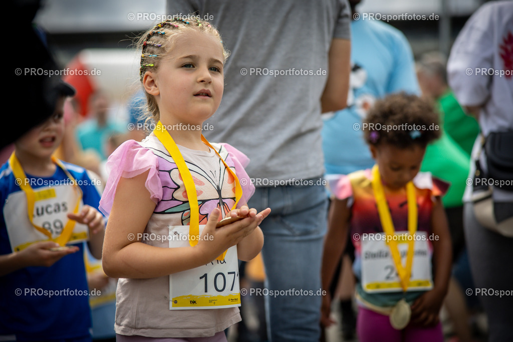 Stadionlauf Köln, 26.05.2024 | Impressionen von Stadionlauf Köln am 26.05.2024 rund um das RheinEnergie-Stadion in Koeln-Müngersdorf.