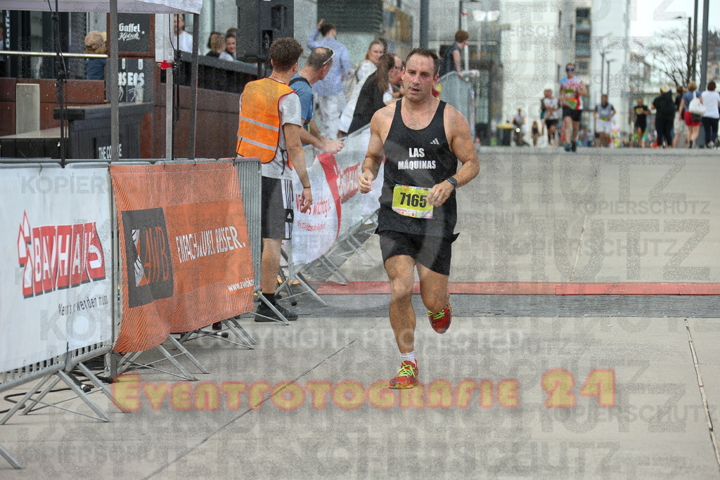250920_1516_EX1_8713 | Sportfotografie im Rhein-Sieg Kreis, Köln, Bonn, NRW, Rheinland Pfalz, Hessen, etc. Unser Tätigkeitsfeld umfasst den Laufsport vom Volkslauf über den Marathon, Duathlon, Triathon bis zum Ultralauf wie Kölnpfad Ultra oder Schindertrail.