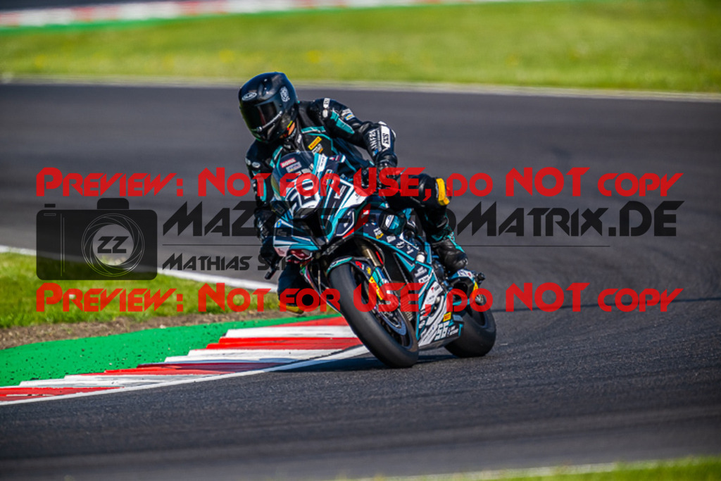 MaZZes_FotoMatrix_220506_96327 | Fotograf Mathias Schmid
Sportfotograf,
Eventfotograf,
Hochzeitsfotograf,
Portraitfotograf